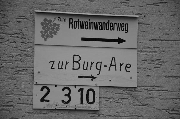 Aufstieg zum Rotweinwanderweg und zur Burg Are © entdecker-greise.de