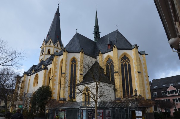 Die  Laurentius Kirche im Stadtkern von Ahrweiler ©entdecker-greise.de