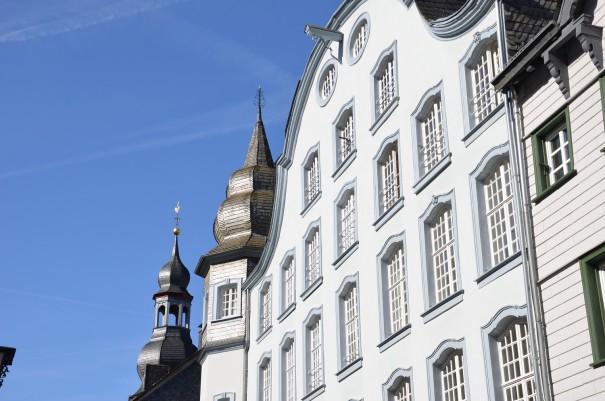 Der Stadtkern von Monschau ist äußerst abwechslungsreich, was sich auch in der Architektur wiederspiegelt. ©entdecker-greise.de