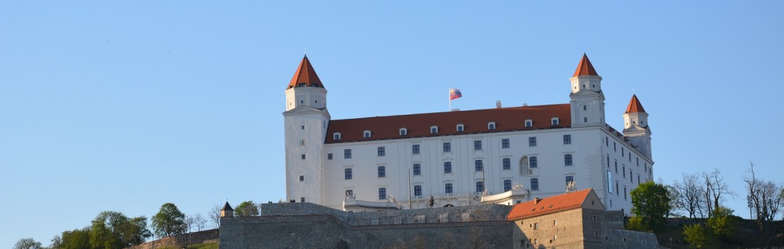 Stolz thront die Burg Bratislava über den Dächern der Stadt. ©entdecker-greise.de