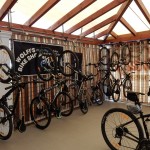 Damit das Radfahren hier auf Korfu auch wirklich zum Vergnügen wird hat Corfelios für seine Gäste eine große Auswahl an hochwertigen Mountainbikes auf Lager! ©entdecker-