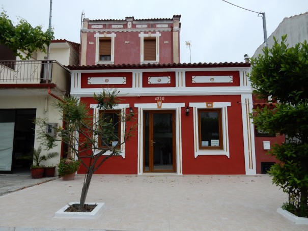 Auch hier wieder eines der neueren Häuser in Nikiti. ©www.entdecker-greise.de #corfelios